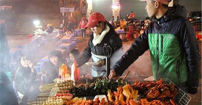 Ẩm thực đường phố: Có nên ăn món vỉa hè hay không?