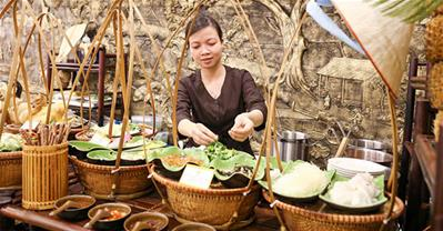 Ấn tượng với gánh hàng rong trong khách sạn 4*