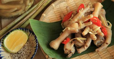 Cách làm chân gà ngâm sả ớt chua ngọt, giòn sần sật