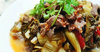 Cách làm gầu bò xào dưa chua đậm đà ngon cơm