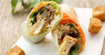Cách làm gỏi cuốn chay thanh đạm cho tháng Vu Lan