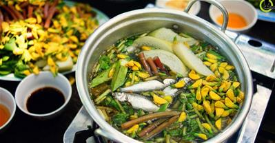 Cách làm lẩu cá linh bông điên điển thơm ngon như người bản xứ