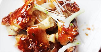 Cách làm móng heo chiên nước mắm đẹp mắt, ngon miệng