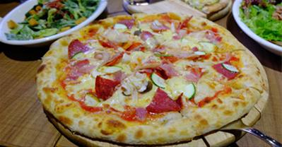 Cách làm Pizza bằng chảo chống dính đơn giản, cực ngon
