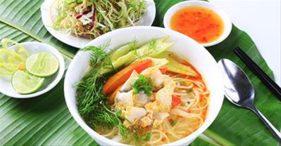 Cách nấu bún dọc mùng móng giò béo ngọt, đậm đà miễn chê