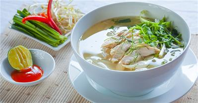 Cách nấu bún gà ngon đậm đà chuẩn vị Hà Thành
