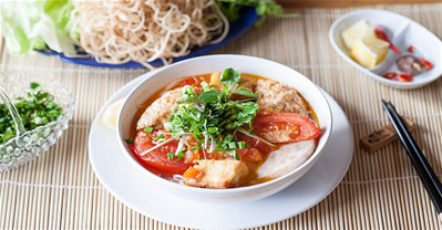 Cách nấu bún riêu cua miền Nam tại nhà thơm ngon, chuẩn vị 