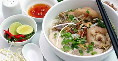 Chia sẻ cách nấu bánh canh giò heo đơn giản tại nhà