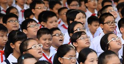 Chữa cận thị không cần mổ, cắt kính, dùng thuốc