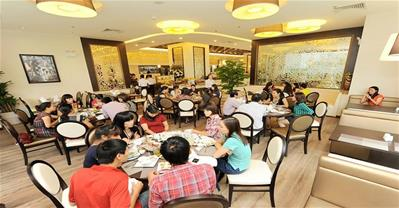 Đến Royal Buffet ăn tiệc hoàng gia, giá bình dân