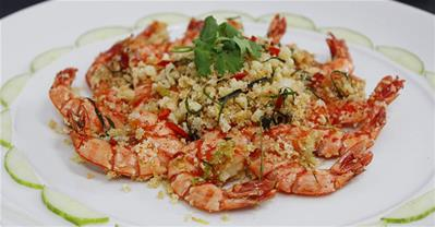 Mách bạn cách làm tôm rang muối ngon khó cưỡng