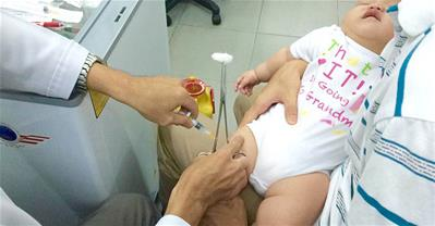Mẹ Siro chia sẻ mẹo chích ngừa cho bé không sốt