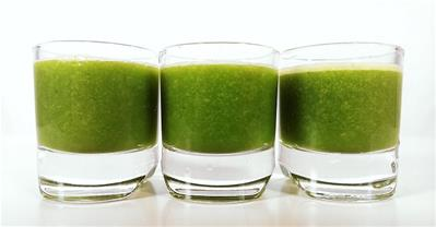 Mẹo làm sạch sản dịch sau sinh bằng rau ngót