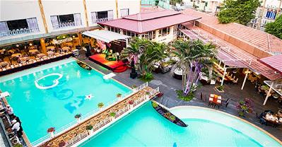 Tiệc nướng BBQ bên hồ bơi như tại Resort 5* chỉ từ 150k