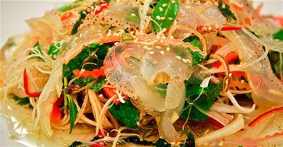 Tuyệt chiêu làm gỏi sứa tôm thịt giòn ngon, hấp dẫn