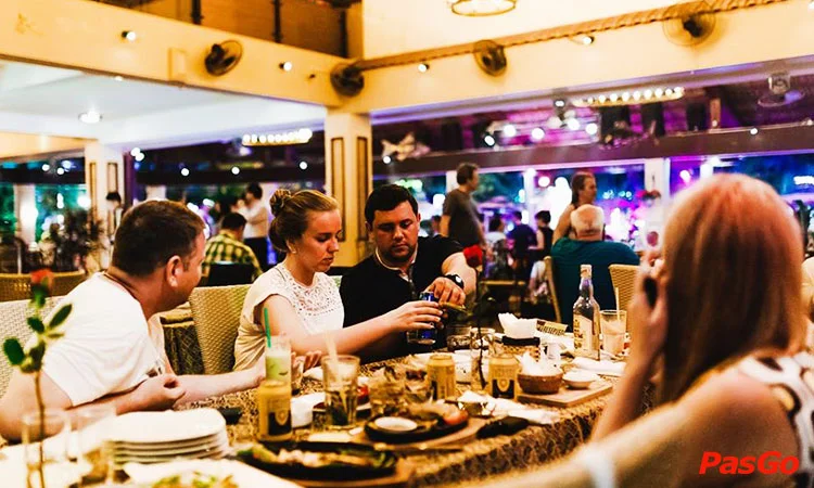 beach-story-club-restaurant-tran-phu-nha-trang-2