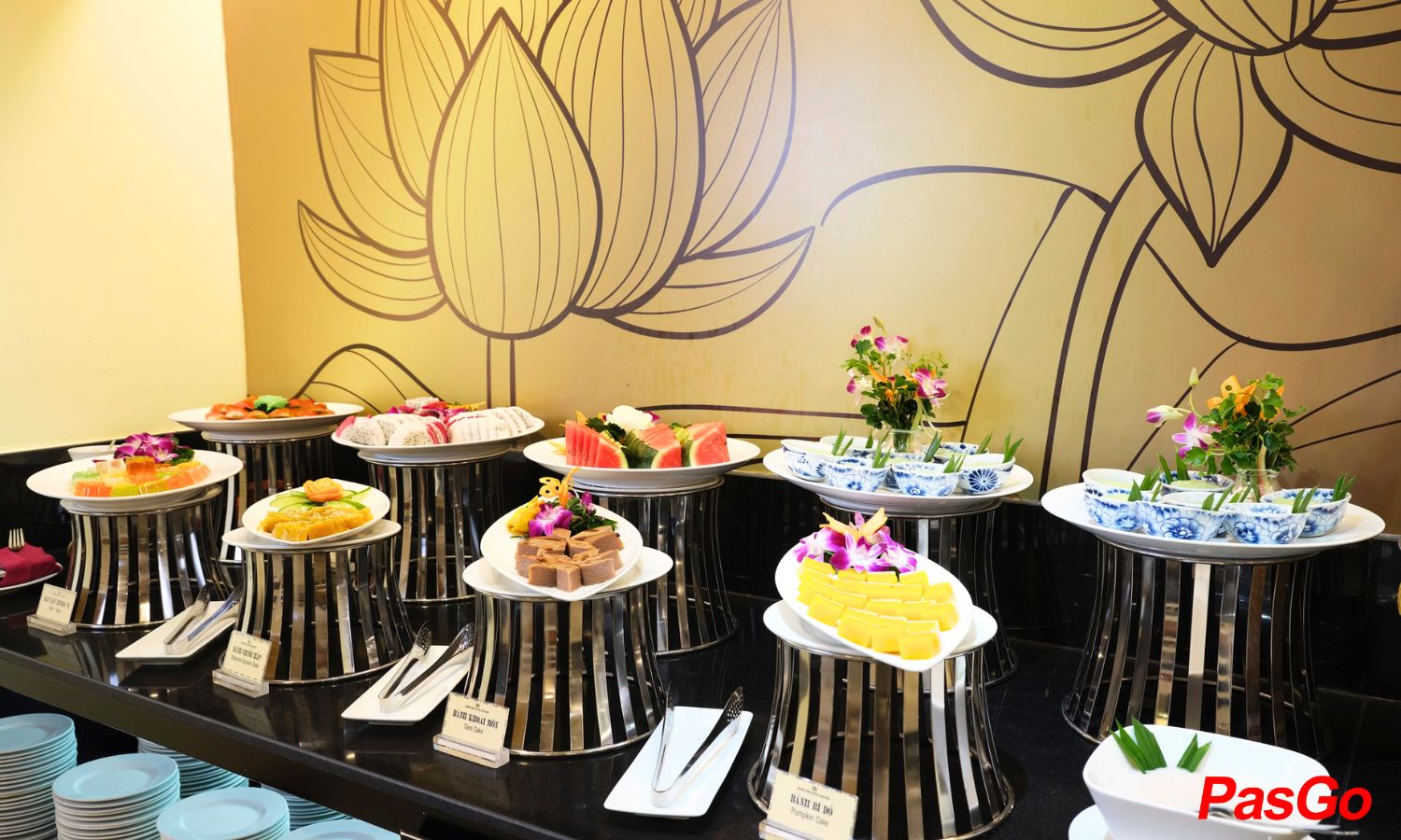 Buffet Gánh - Khách Sạn Bông Sen 11