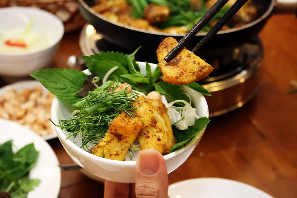 cha-ca-ha-noi-pho-huong-vi-cha-ca-dam-chat-ha-thanh-3