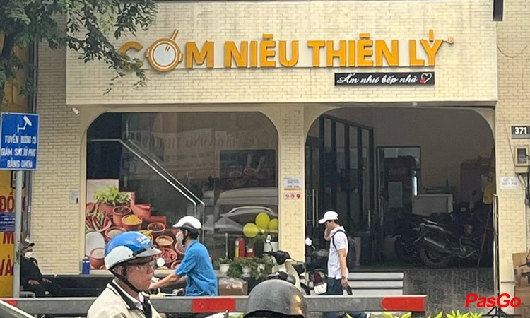 Nhà hàng Cơm Niêu Thiên Lý Cộng Hòa 9