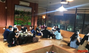 nha-hang-doc-quan-hoang-ngan-slide-4