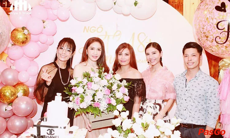 ham-ruou-vang-wine-&-wood-han-thuyen-4