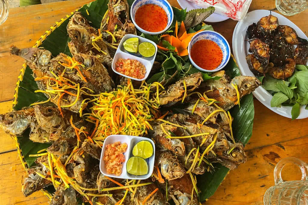 lang-chai-tan-huong-am-thuc-va-thu-gian-1