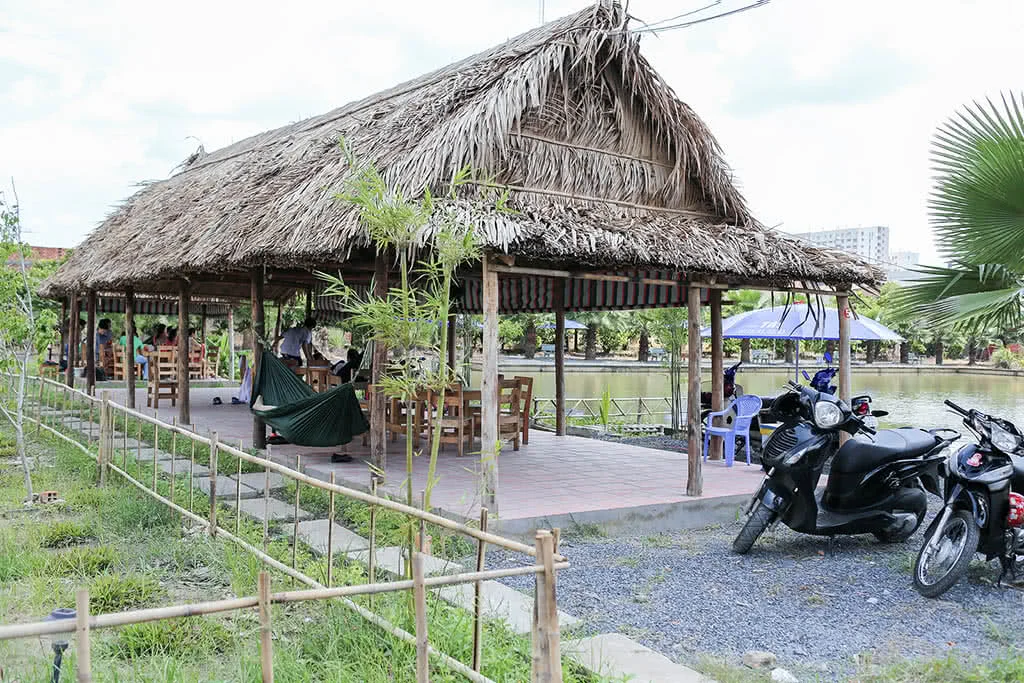 lang-chai-tan-huong-am-thuc-va-thu-gian-6