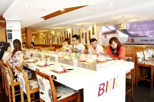 lau-bang-chuyen-bkk-anh-9
