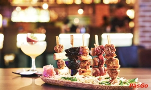 mot-hai-bar-eastin-grand-hotel-slide-4