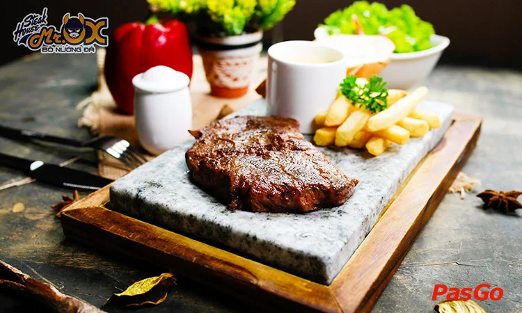 mrox-steak-house-nguyen-van-dau-slide-1