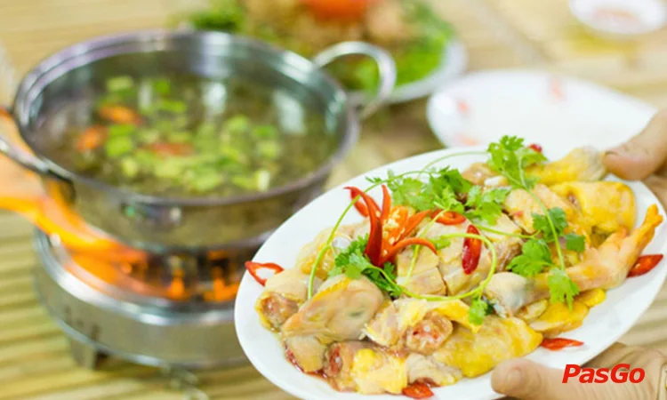 new-sky-restaurant-pham-van-dong-slide-8