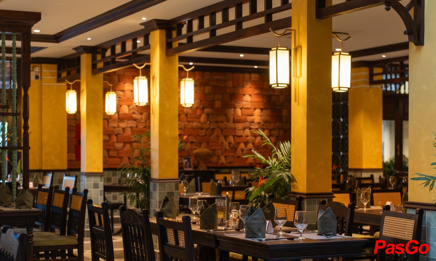 Ngon Phố Hội 8