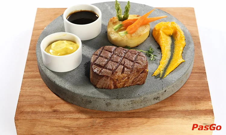 Nhà hàng A Bửu Sài Gòn Bùi Thị Xuân Món Á Âu 9