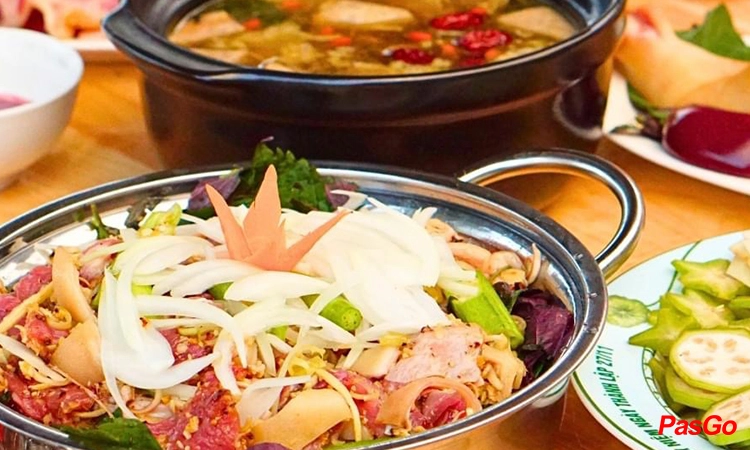 nha-hang-am-thuc-de-cuoi-duong-so-1-3