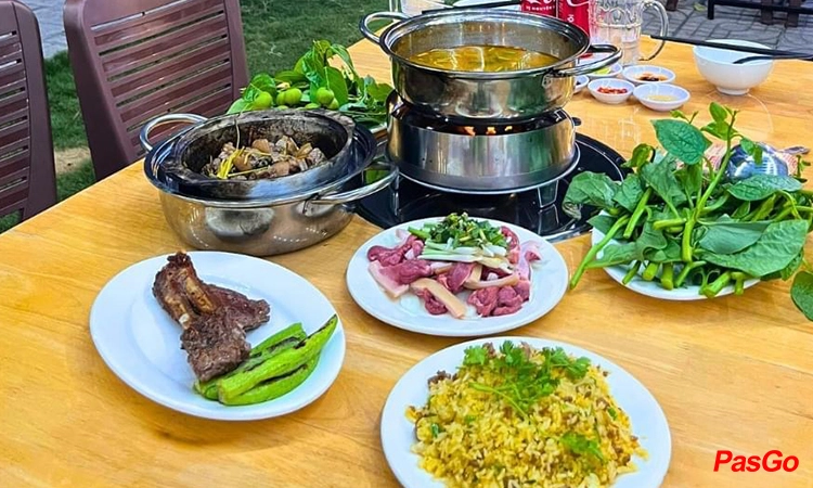 nha-hang-am-thuc-de-cuoi-duong-so-1-7