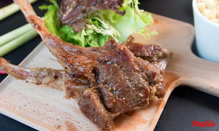 nha-hang-am-thuc-de-cuoi-duong-so-1-8