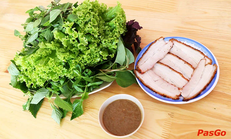 nha-hang-banh-trang-hoang-beo-lang-ha-slide-1