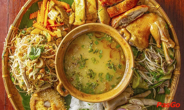 nha-hang-bep-nha-ba-xa-dien-bien-phu-7