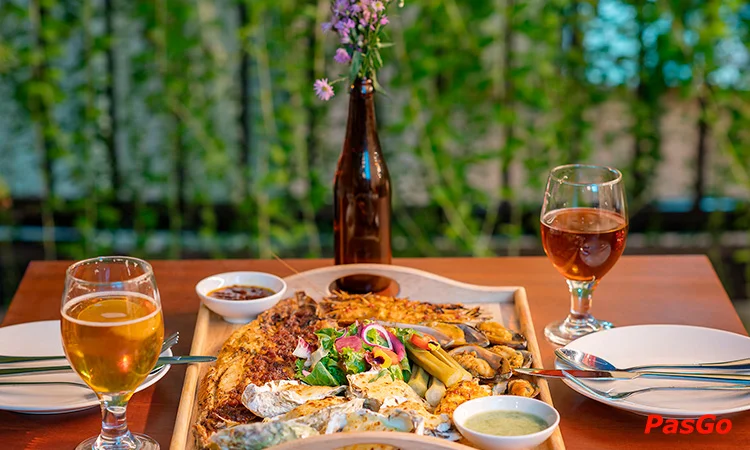 nha-hang-brux-belgian-capital-beer-tran-quoc-hoan-1