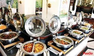 nha-hang-buffet-co-noi-khach-san-bong-sen-2