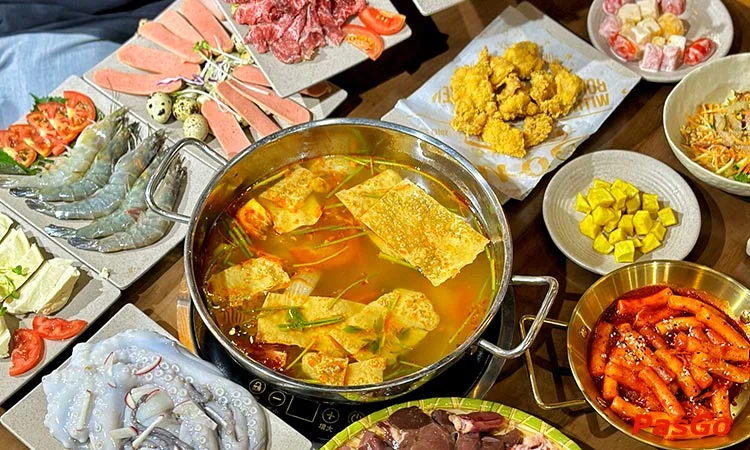 Nhà hàng Buffet Lẩu 99 Vũ Phạm Hàm bữa tiệc buffet lẩu ngon, giá hợp lý 1