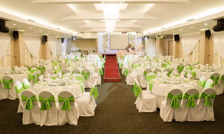 nha-hang-buffet-tan-hoa-cau-149-le-van-luong-quan-9