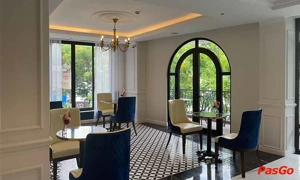 Quán cà phê kiểu Âu sang chảnh view Hồ Tây Celine Bistro 5