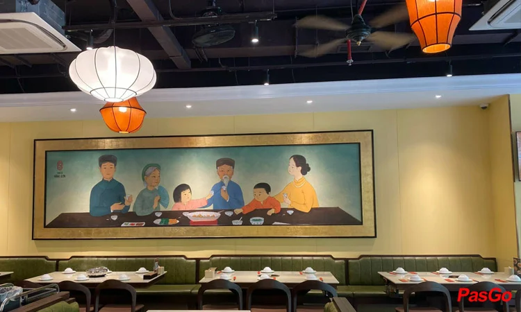 Nhà hàng Chả Cá Hàng Sơn Hoàng Đạo Thuý 8
