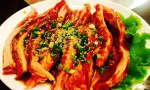 nha-hang-chen-by-namchen-hoang-ngan-slide-4