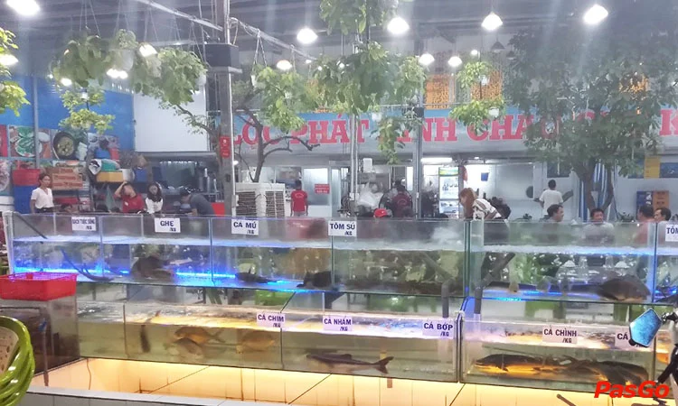 nha-hang-cho-hai-san-nguyen-thi-dang-4