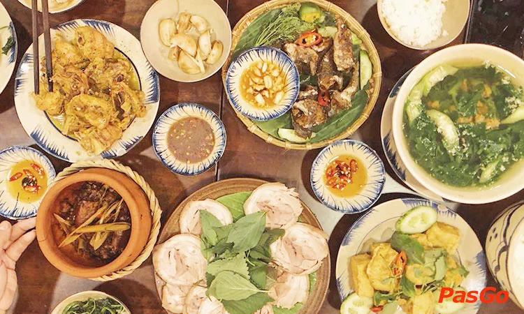 nha-hang-com-nha-tao-hoa-phuong-1