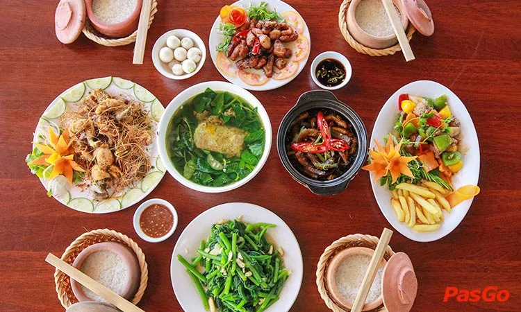nha-hang-com-nieu-phu-sa-tran-bach-dang-1