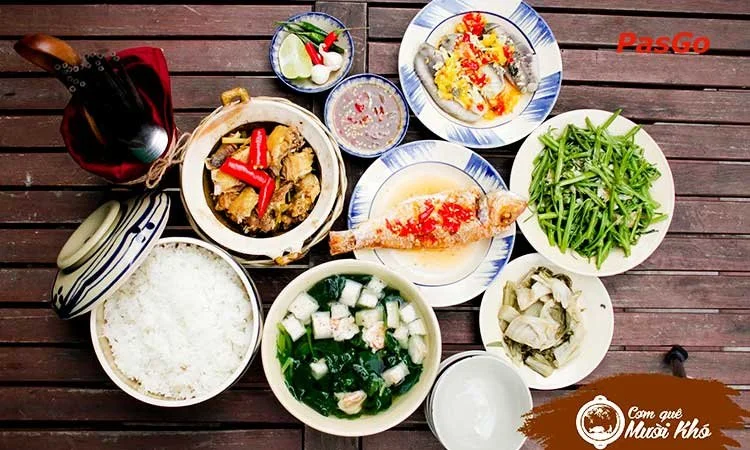 nha-hang-com-que-muoi-kho-nguyen-van-troi-6