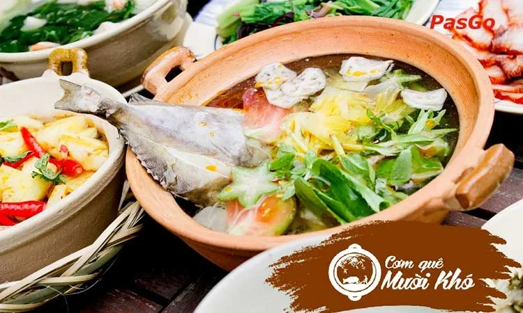 nha-hang-com-que-muoi-kho-nguyen-van-troi-7
